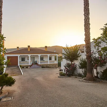 Holiday home Casa El Prado Con Piscina Y Aparcamiento